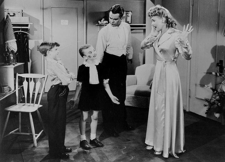 Arthur Lake y Penny Singleton en Footlight Glamour