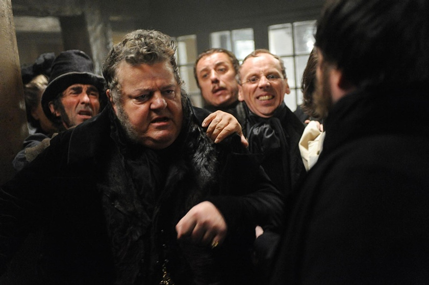 Robbie Coltrane y Ewen Bremner en Grandes Esperanzas
