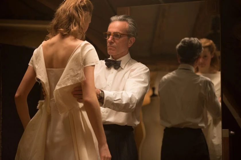 Daniel Day-Lewis y Vicky Krieps en el-hilo-invisible