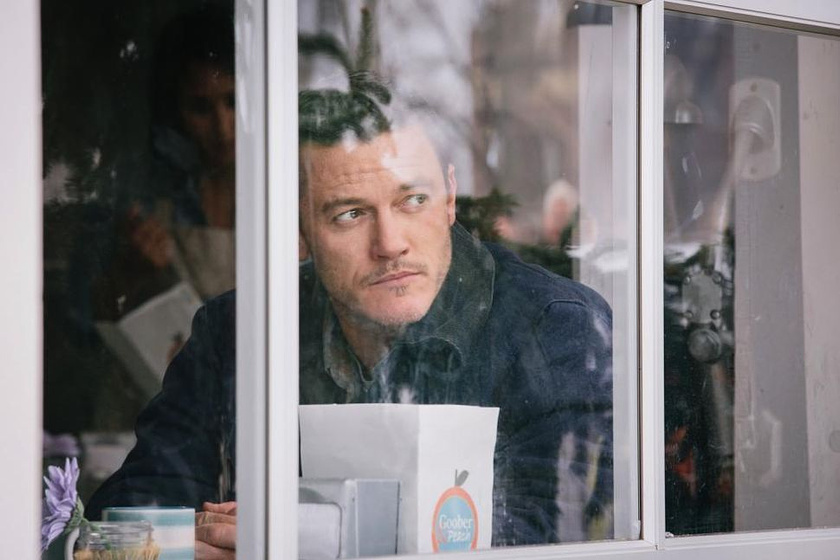 Luke Evans en 10x10