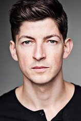 picture of actor Lee Knight