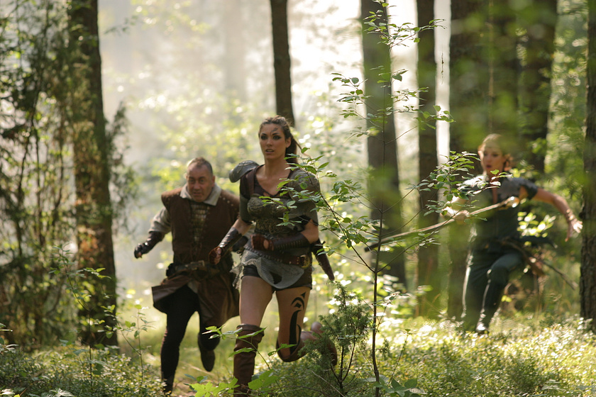 Lucy Gaskell, Tim Stern y Ellie Chidzey en Dragones y Mazmorras 2
