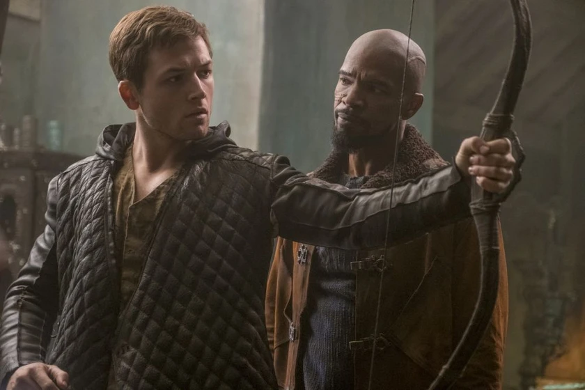 Jamie Foxx y Taron Egerton en Robin Hood