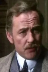 photo of person Oliver Maguire