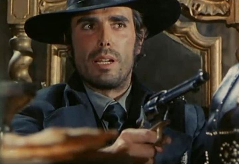 George Hilton en Los Profesionales de la Muerte