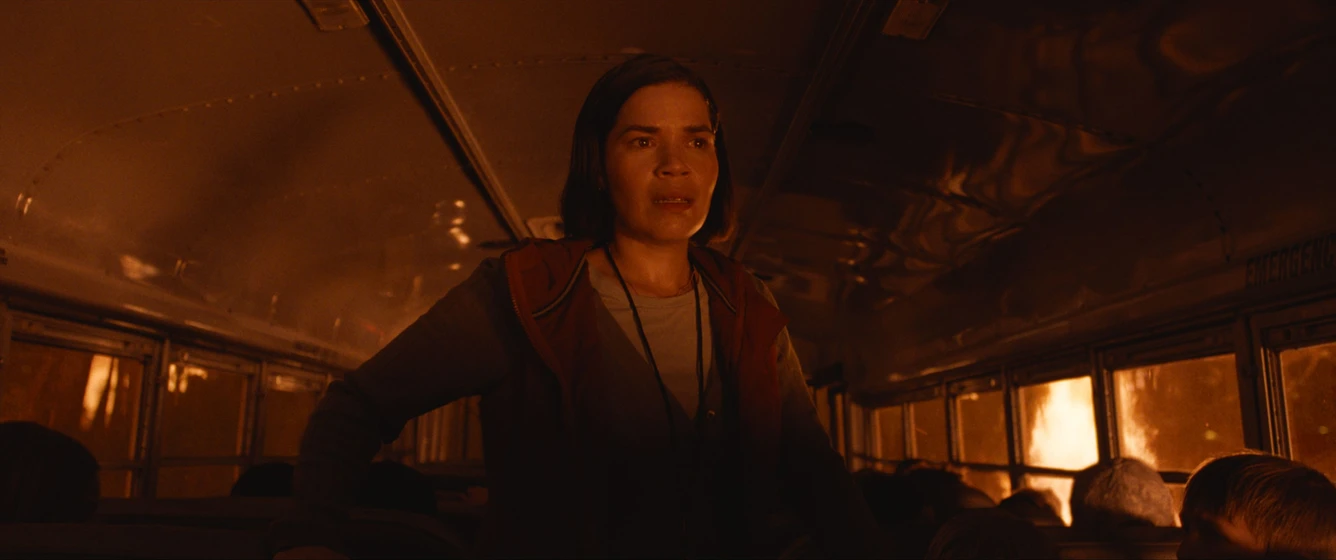 America Ferrera en laberinto-en-llamas