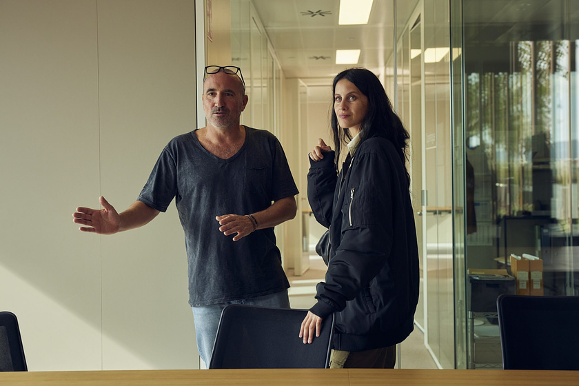 Pau Freixas y Milena Smit en Los sin Nombre (Rodaje)