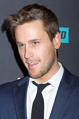 picture of actor Dan Amboyer