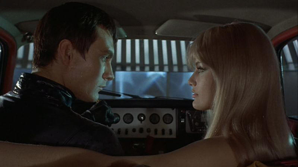 John Phillip Law y Marisa Mell en Diabolik