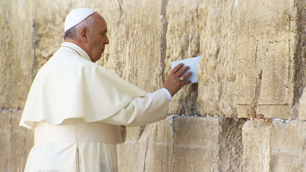 Imagen de in-viaggio-viajando-con-el-papa-francisco