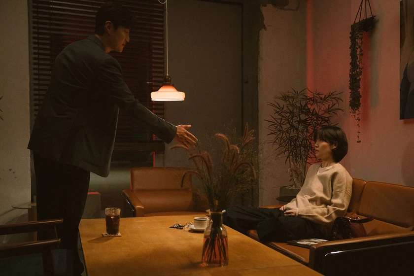 Imagen de the-table-day-and-night
