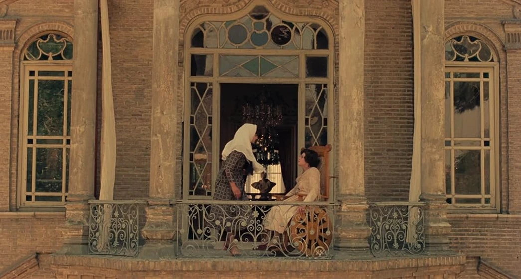 Shohreh Aghdashloo y Fakhri Khorvash en chess-of-the-wind
