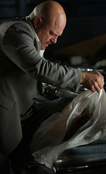 Michael Chiklis en Rise. Cazadora de sangre