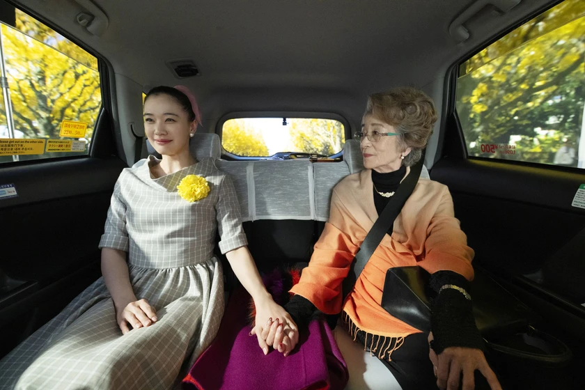 Chieko Baisho en un-taxi-en-tokio