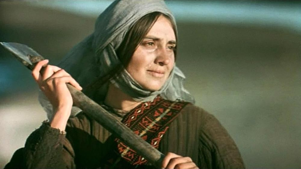 Larisa Kadochnikova en the-eve-of-ivan-kupalo