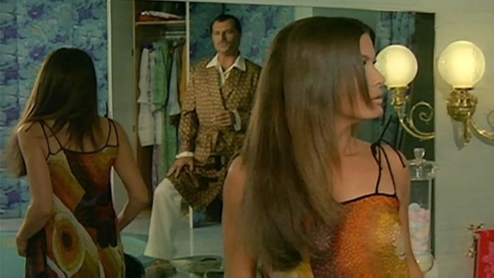 Gabriele Ferzetti y Marisa Mell en Alta Tensión