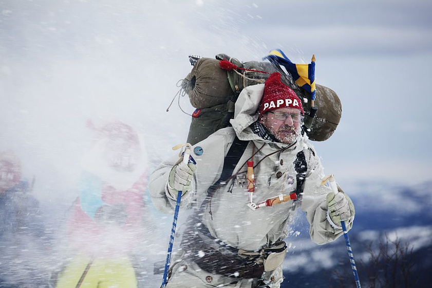 Morgan Alling en Los Andersson en la nieve