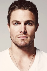 photo of person Stephen Amell