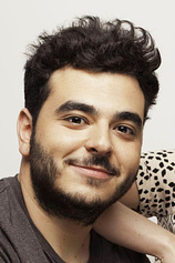 picture of actor David Scarpuzza