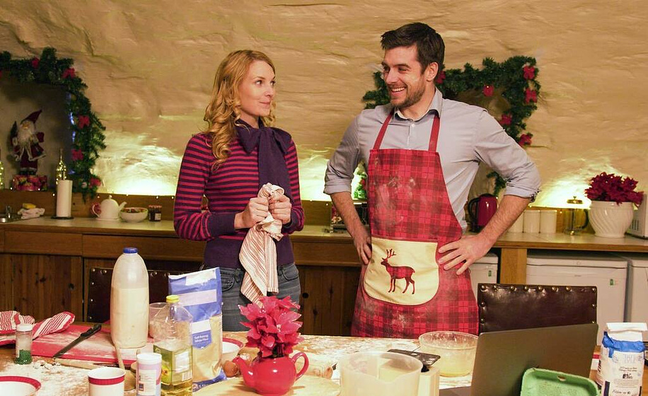 Dan Jeannotte y Brooke Burfitt en Navidad en las Tierras Altas