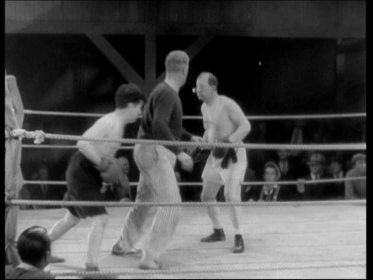 Charles Chaplin en luces-de-la-ciudad