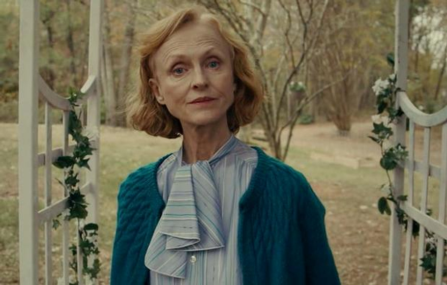 Jill Larson en The Taking of Deborah Logan