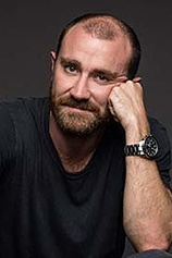 picture of actor Josh McConville