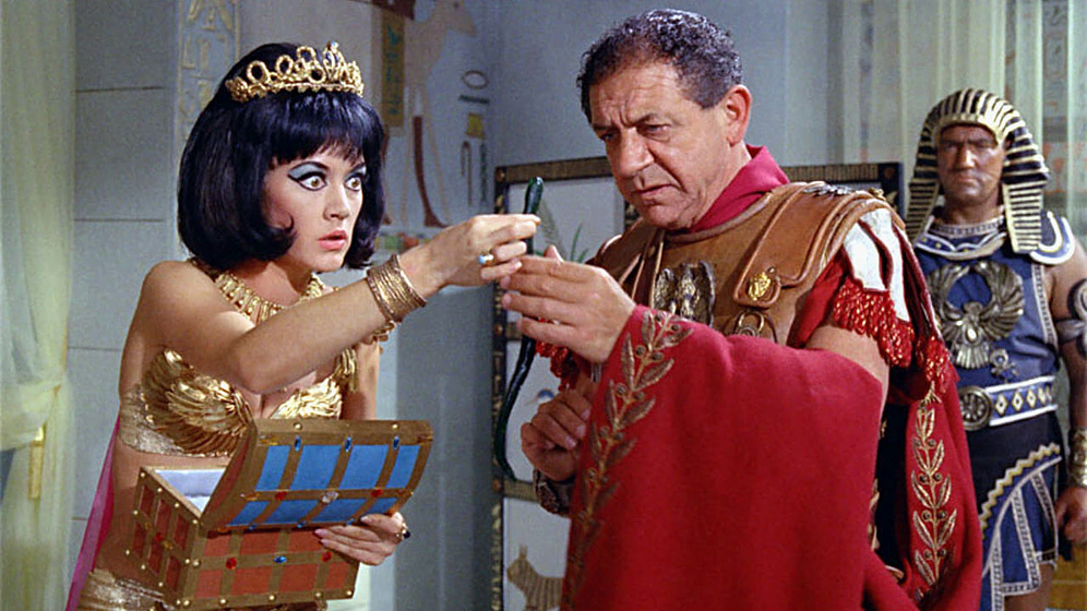 Sidney James en Cuidado con Cleopatra