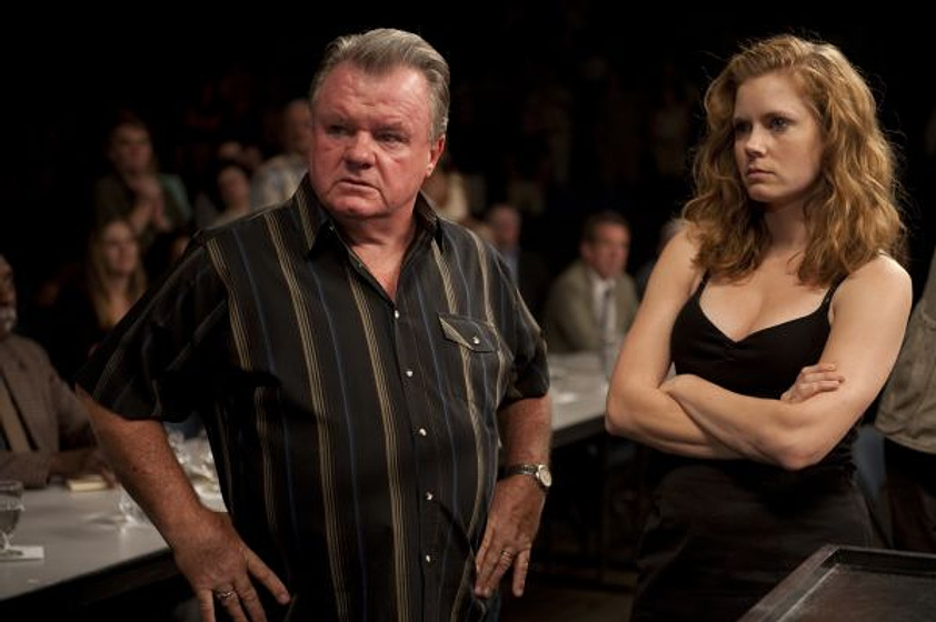 Amy Adams y Jack McGee en The Fighter