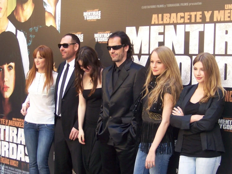Alfonso Albacete, David Menkes, Ana de Armas, Miriam Giovanelli y Esmeralda Moya en Mentiras y Gordas (Rueda de prensa en Madrid. Marzo 2009)