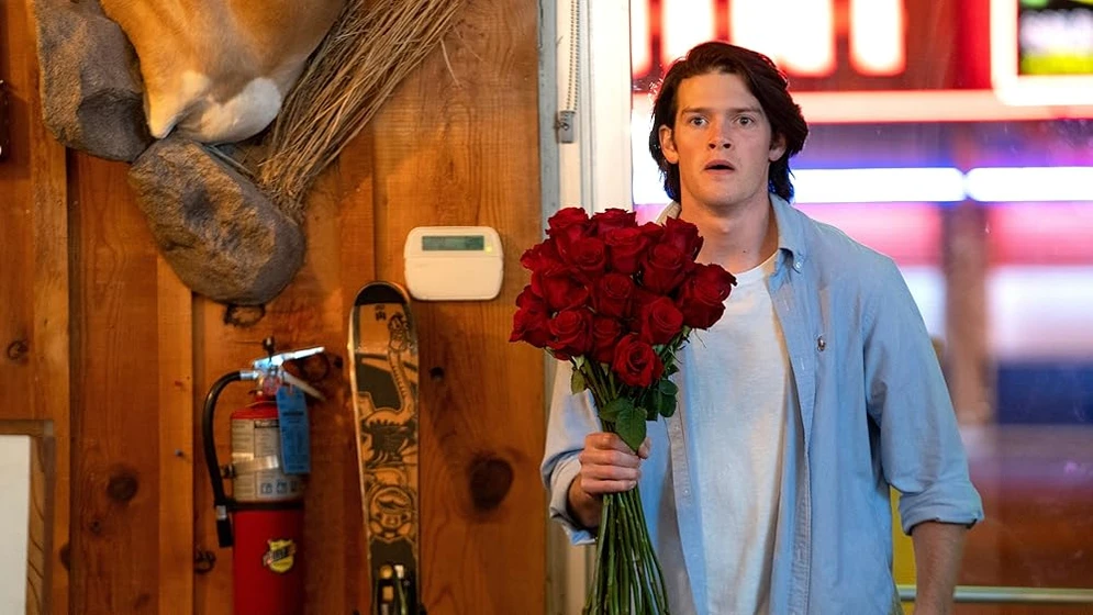 Alex MacNicoll en unpregnant