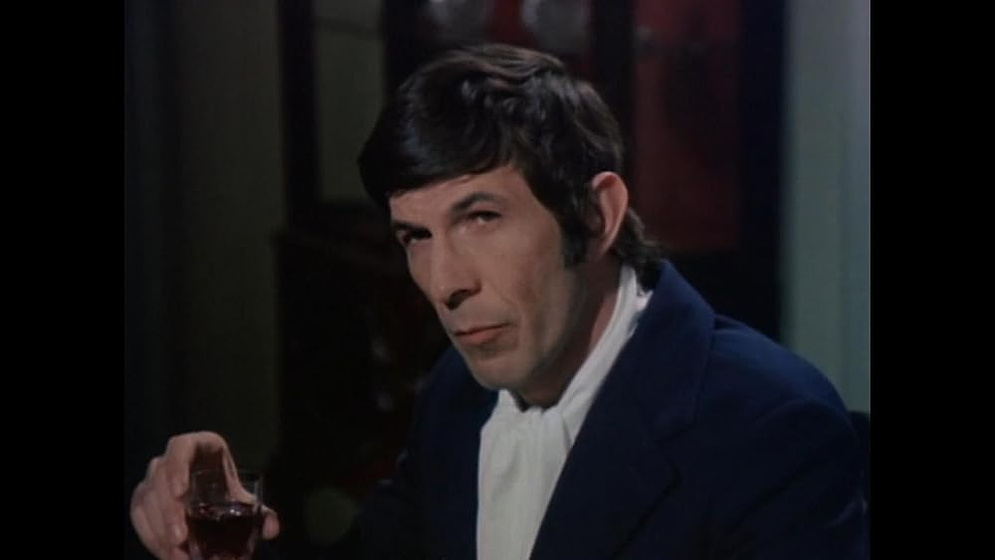 Leonard Nimoy en el-amuleto-del-diablo