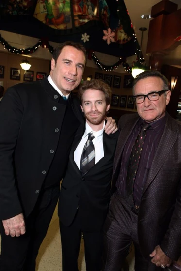 Robin Williams, John Travolta y Seth Green en dos-canguros-muy-maduros (Premiere en Los Ángeles. Noviembre 2009)