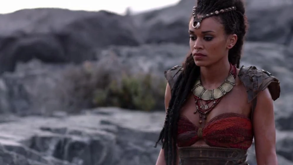 Pearl Thusi en el-rey-escorpion-el-libro-de-las-almas