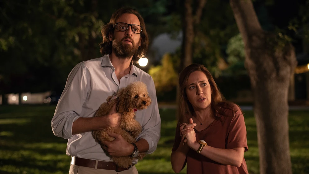 Eduard Soto y Mariana Treviño en los-rodriguez-y-el-mas-alla