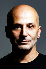 picture of actor Carlos Defeo