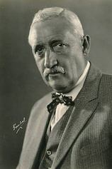 picture of actor George Nichols