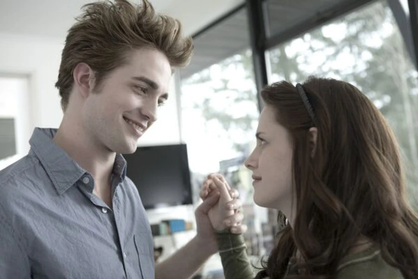 Kristen Stewart y Robert Pattinson en Crepúsculo
