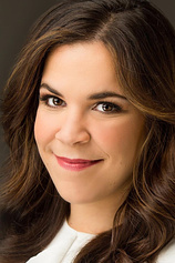 picture of actor Lindsay Mendez