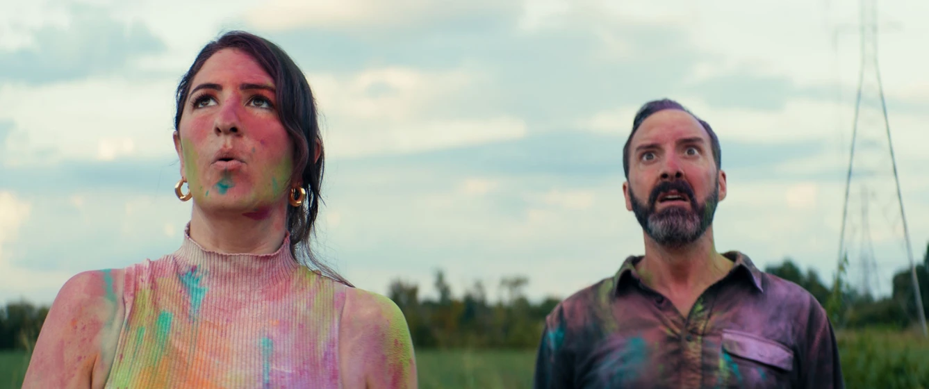 Tony Hale y D'Arcy Carden en sketch-cuidado-con-lo-que-dibujas