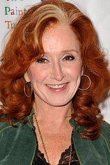 photo of person Bonnie Raitt