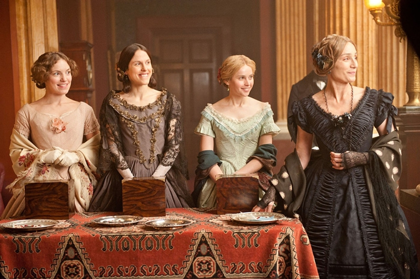 Kristin Scott Thomas, Felicity Jones, Perdita Weeks y Amanda Hale en The Invisible Woman