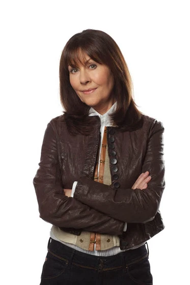 Elisabeth Sladen en las-aventuras-de-sarah-jane