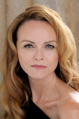 picture of actor Anna-Louise Plowman