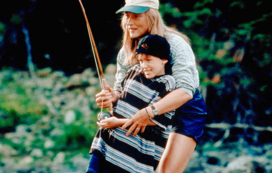 Meryl Streep y Joseph Mazzello en rio-salvaje