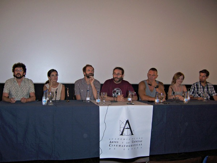 Julián Villagrán, Manolo Solo, Nacho Vidal, Carolina Bona, Marta Torné, Carlos Therón y Selu Nieto en Impávido (Rueda de prensa. Madrid 24/07/12)