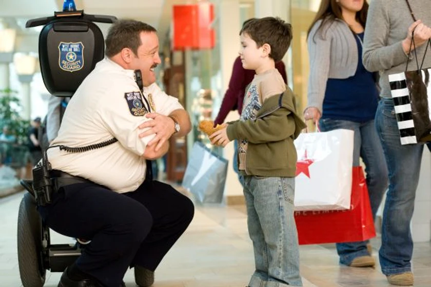 Kevin James en superpoli-de-centro-comercial