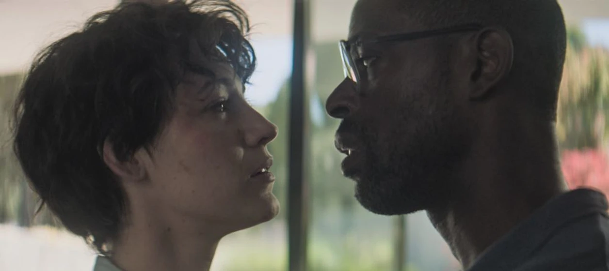 Blake Lively y Sterling K. Brown en el-ritmo-de-la-venganza