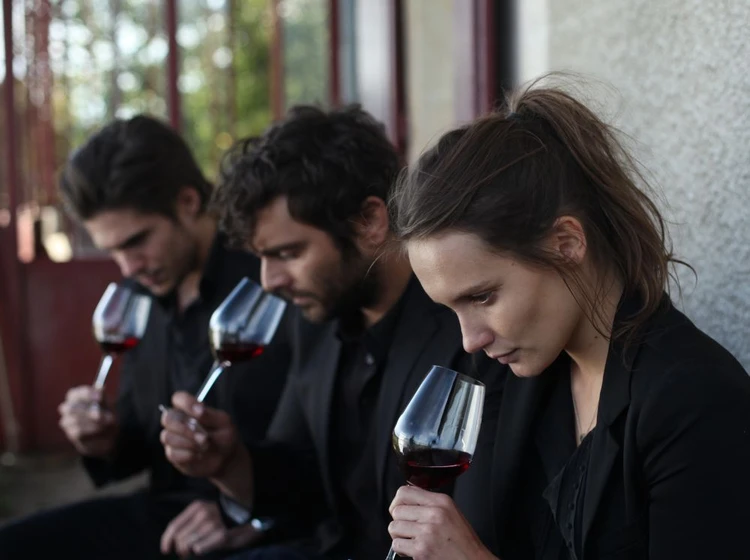Pio Marmaï, Ana Girardot y François Civil en nuestra-vida-en-la-borgona