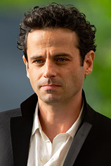 picture of actor Luke Kirby